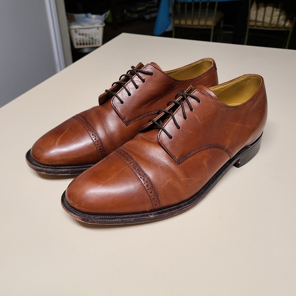 Johnston & Murphy Other - Johnston and Murphy oxfords size 9 1/2